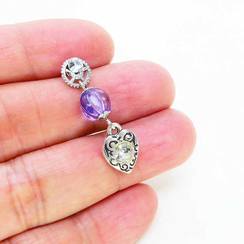 アンティークシルバー アラベスク調ハートモチーフとバイオレットビーズのスタッドピアス ラインストーン