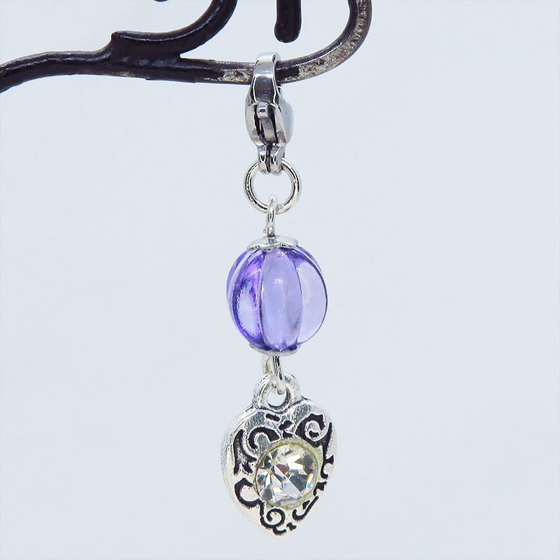 マスク・スマホチャーム アンティークシルバー アラベスク調ハートとバイオレットビーズのチャーム 金具変更可