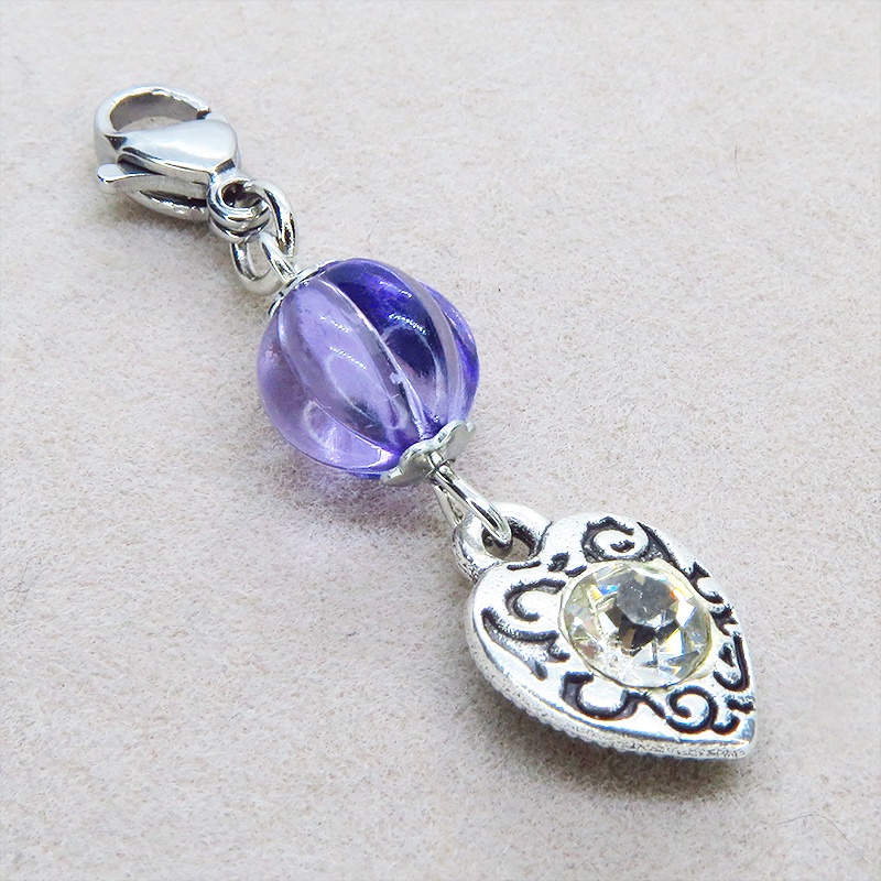 マスク・スマホチャーム アンティークシルバー アラベスク調ハートとバイオレットビーズのチャーム 金具変更可