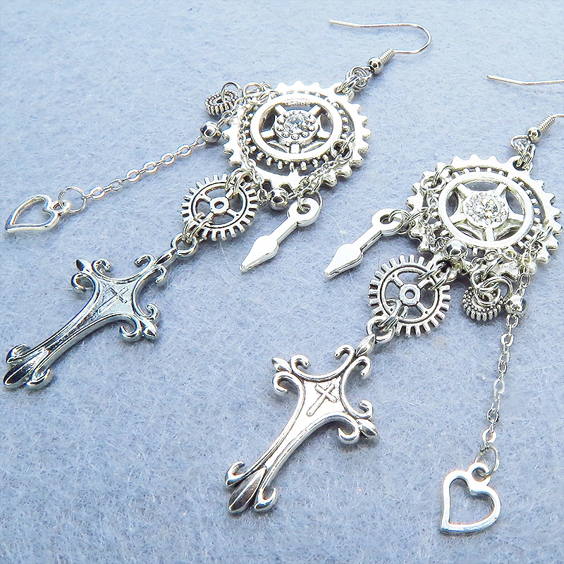 アンティークシルバー ロザリオと歯車の本格的スチームパンクピアス スワロフスキー・クリスタル チェーン サージカル可