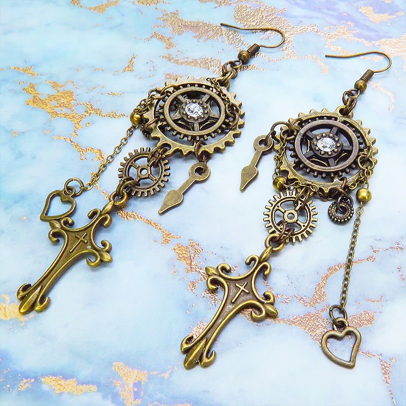 アンティークゴールド ロザリオと歯車の本格的スチームパンクピアス スワロフスキー・クリスタル チェーン