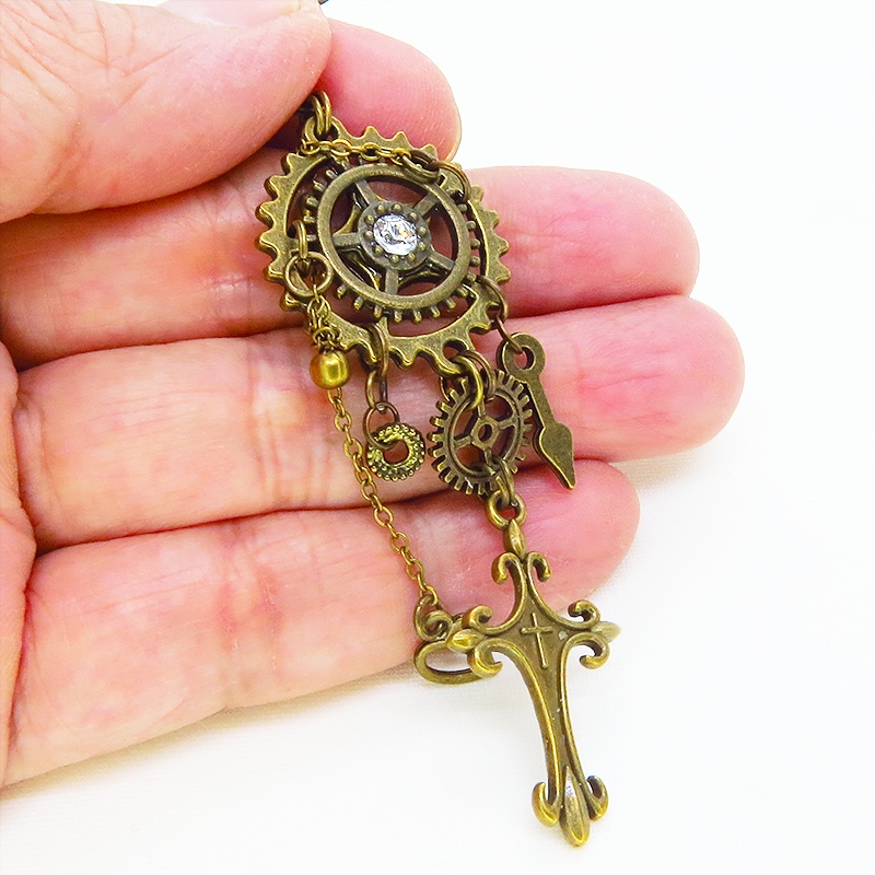 アンティークゴールド ロザリオと歯車の本格的スチームパンクピアス スワロフスキー・クリスタル チェーン