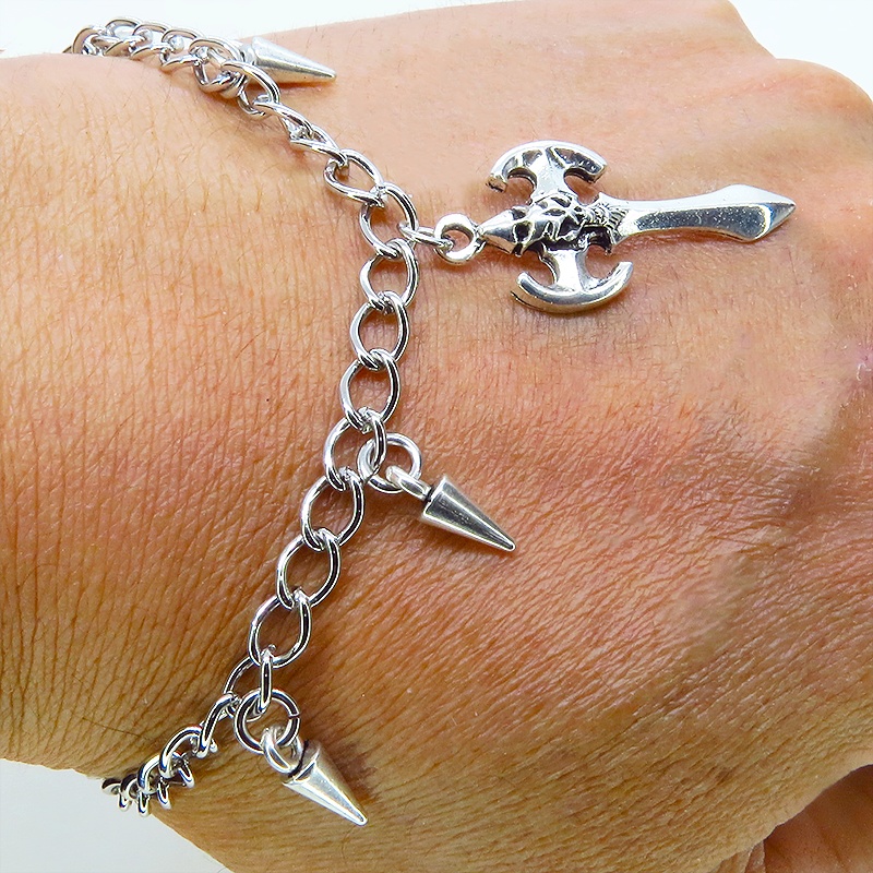 シルバーカラー ゴシック調ソード(剣)チャームのブレスレット スパイク付 パンク ロック