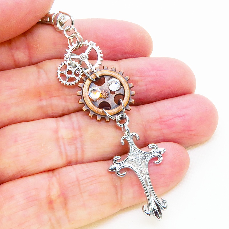 アンティークシルバー ロザリオと複数の歯車を組合せたスチームパンク風キーホルダー 金具変更可