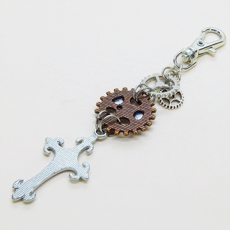 アンティークシルバー ロザリオと複数の歯車を組合せたスチームパンク風キーホルダー 金具変更可