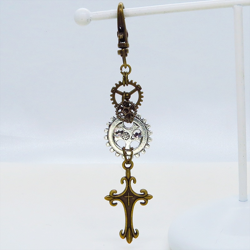 アンティークゴールド ロザリオと複数の歯車を組合せたスチームパンク風キーホルダー 金具変更可