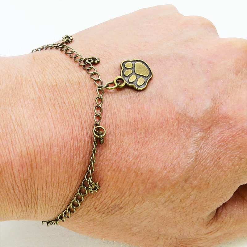 アンティークゴールド 肉球モチーフのシンプルな大人可愛いブレスレット 猫 犬
