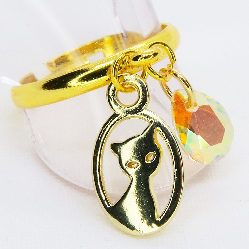 ゴールドカラー 猫とスワロフスキーの大人可愛いリング クリスタルサン フリーサイズ