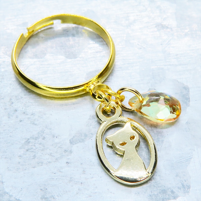 ゴールドカラー 猫とスワロフスキーの大人可愛いリング クリスタルサン フリーサイズ