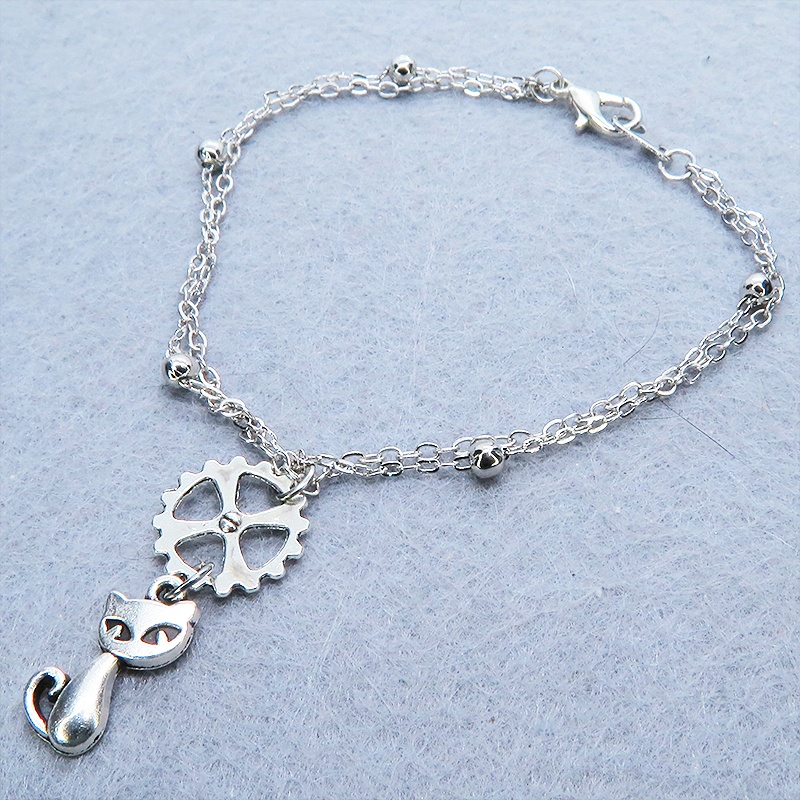シルバーカラー 猫と歯車モチーフのダブルチェーンブレスレット ビーズ付チェーン アジャスター可