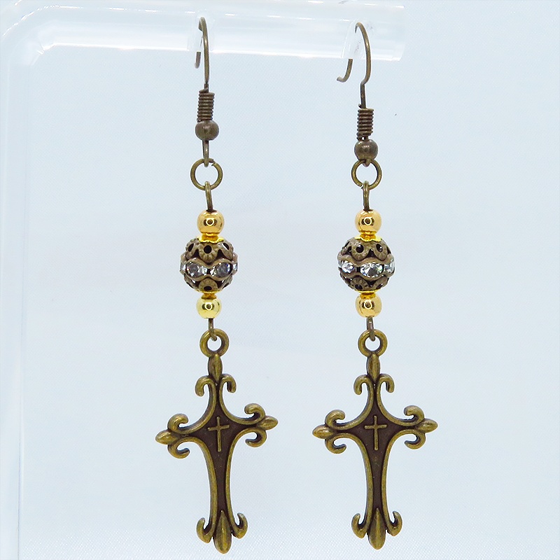 アンティークゴールド ゴシック調デザインロザリオとラインストーン入りアンティークメタルビーズのピアス