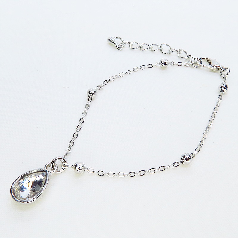 シルバーカラー ティアドロップラインストーンのメタルビーズ付きチェーンブレスレット アジャスター付