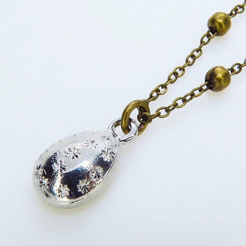 アンティークゴールド ティアドロップラインストーンのメタルビーズ付きチェーンブレスレット アジャスター付