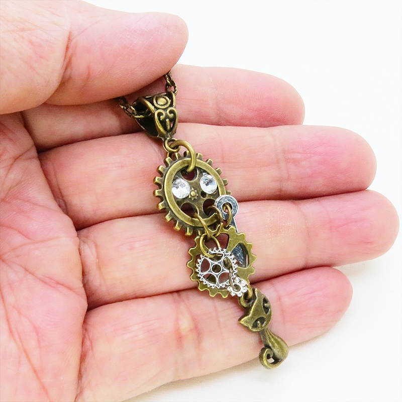 アンティークゴールド 猫と歯車のスチームパンク風ネックレス ラインストーン 長さ調整可 アジャスター可