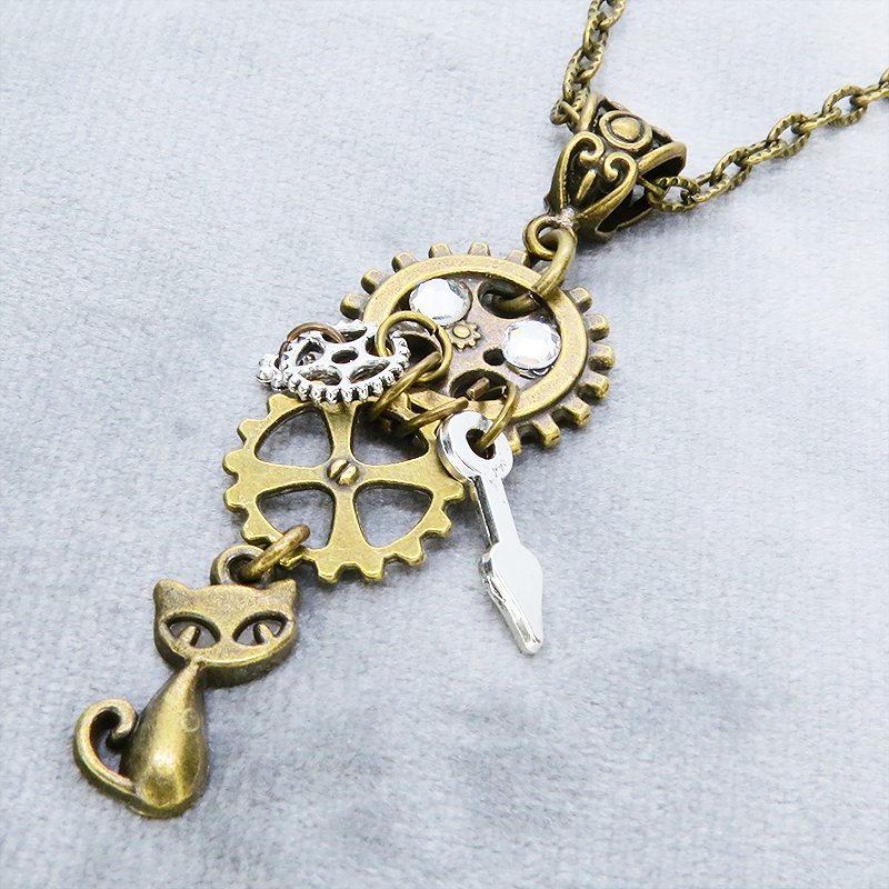アンティークゴールド 猫と歯車のスチームパンク風ネックレス ラインストーン 長さ調整可 アジャスター可