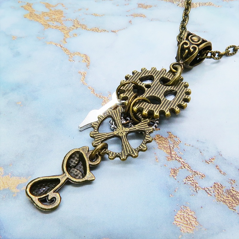 アンティークゴールド 猫と歯車のスチームパンク風ネックレス ラインストーン 長さ調整可 アジャスター可