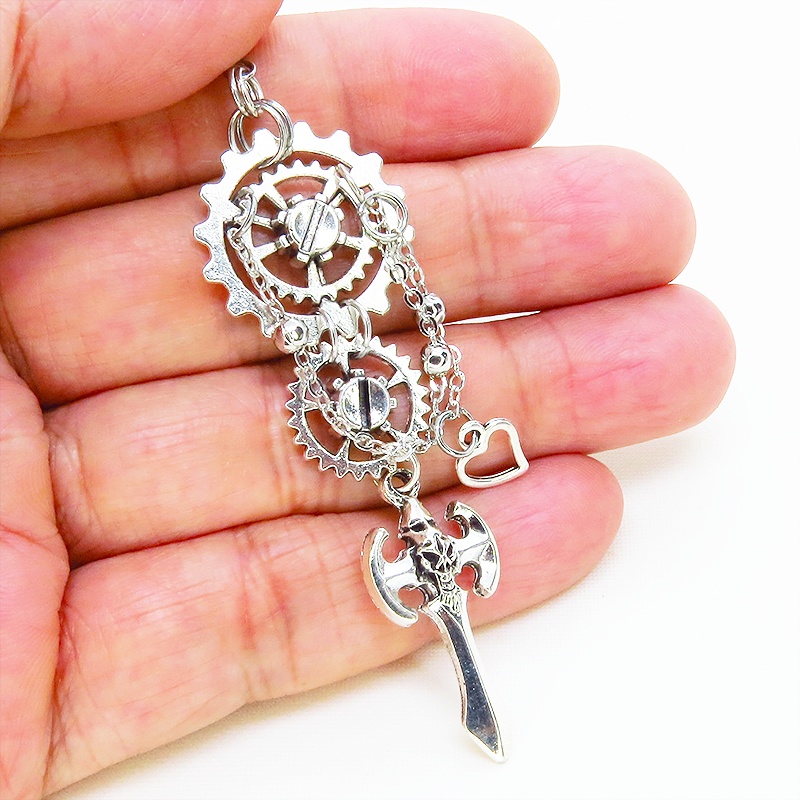 アンティークシルバー ゴシック調ソードと歯車を組合せたスチームパンク風チェーンピアス サージカル可