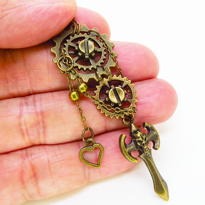アンティークゴールド ゴシック調ソードと歯車を組合せたスチームパンク風チェーンピアス