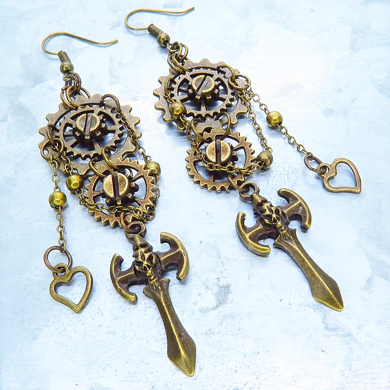 アンティークゴールド ゴシック調ソードと歯車を組合せたスチームパンク風チェーンピアス