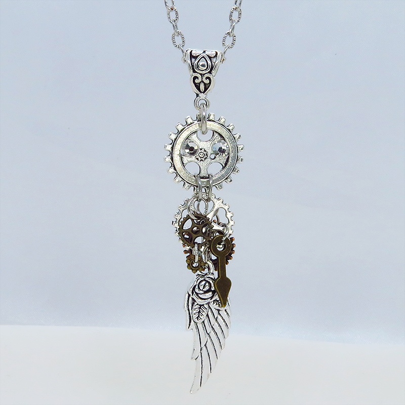 アンティークシルバー 翼と歯車を組合せたスチームパンク風のスリムなネックレス 長さ調整可