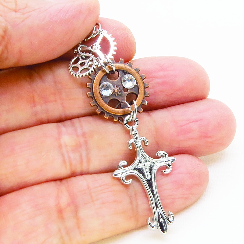 アンティークシルバー ロザリオと歯車を組合せたスリムなスチームパンクピアス アンティークブロンズ