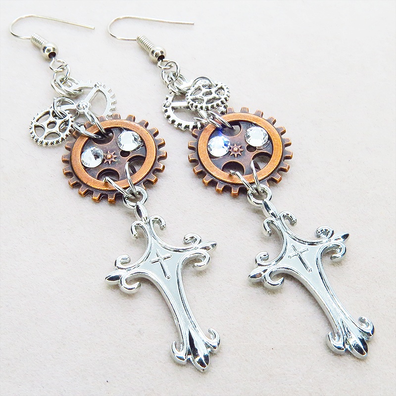 アンティークシルバー ロザリオと歯車を組合せたスリムなスチームパンクピアス アンティークブロンズ