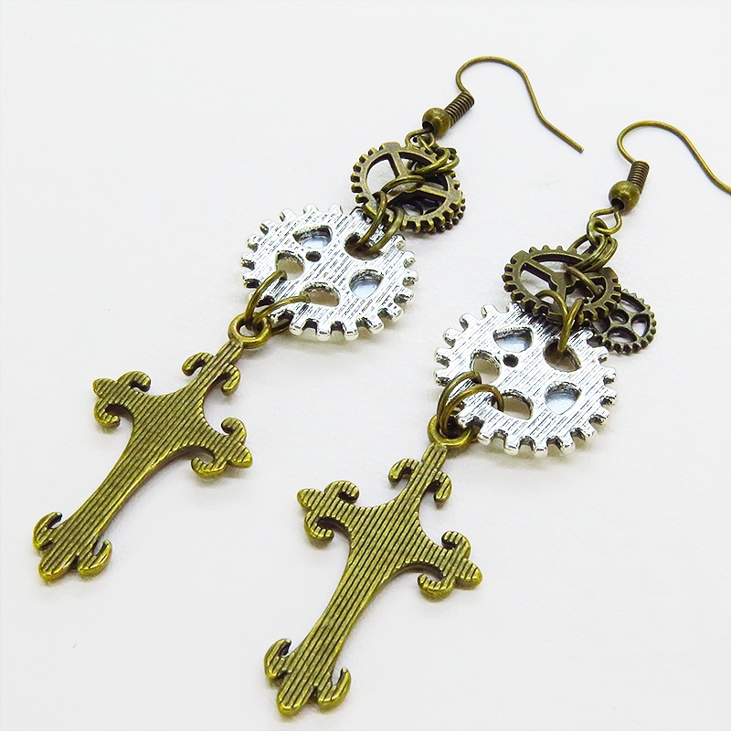アンティークゴールド ロザリオと歯車を組合せたスリムなスチームパンクピアス アンティークシルバー