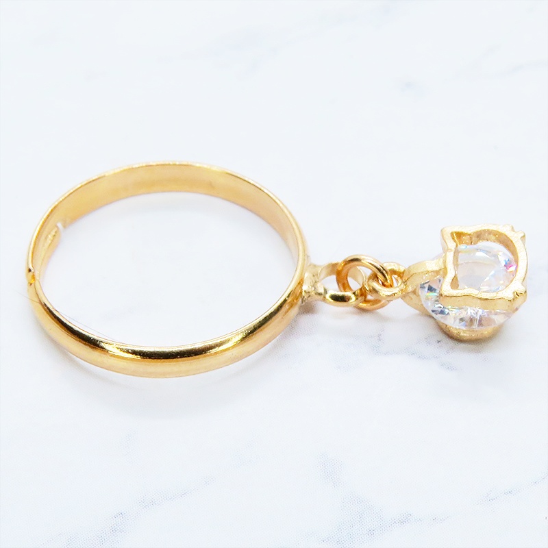 マットゴールド 猫フレームのキュービックジルコニアのリング フリーサイズ(デフォルト13号)