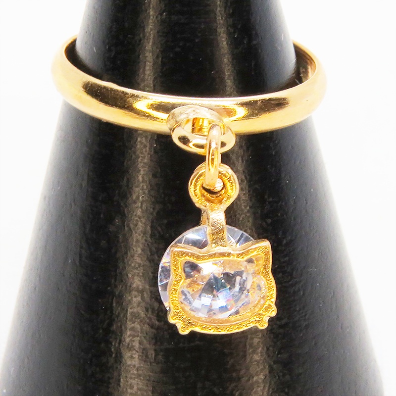 マットゴールド 猫フレームのキュービックジルコニアのリング フリーサイズ(デフォルト13号)