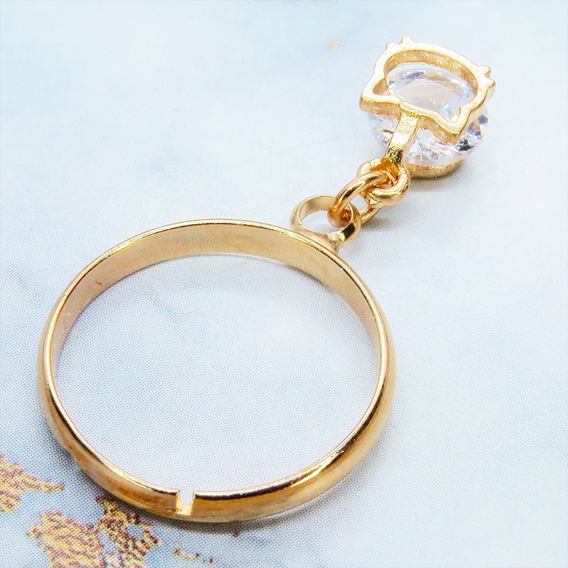 マットゴールド 猫フレームのキュービックジルコニアのリング フリーサイズ(デフォルト13号)