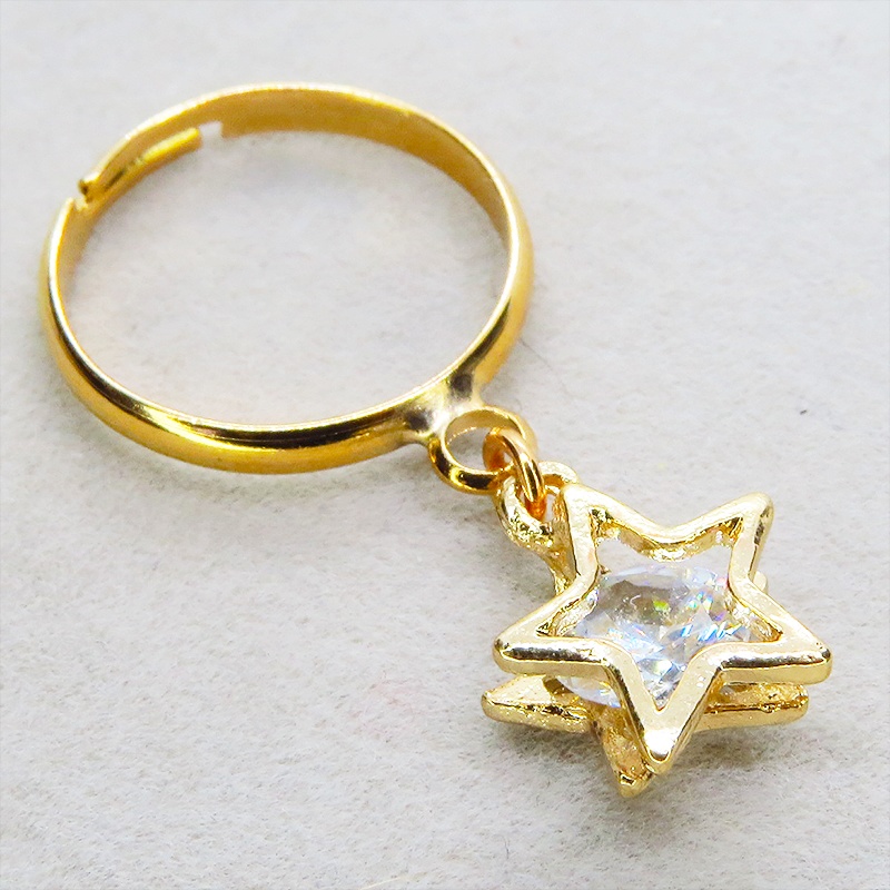 マットゴールド 星フレームのキュービックジルコニアのリング フリーサイズ(デフォルト13号)