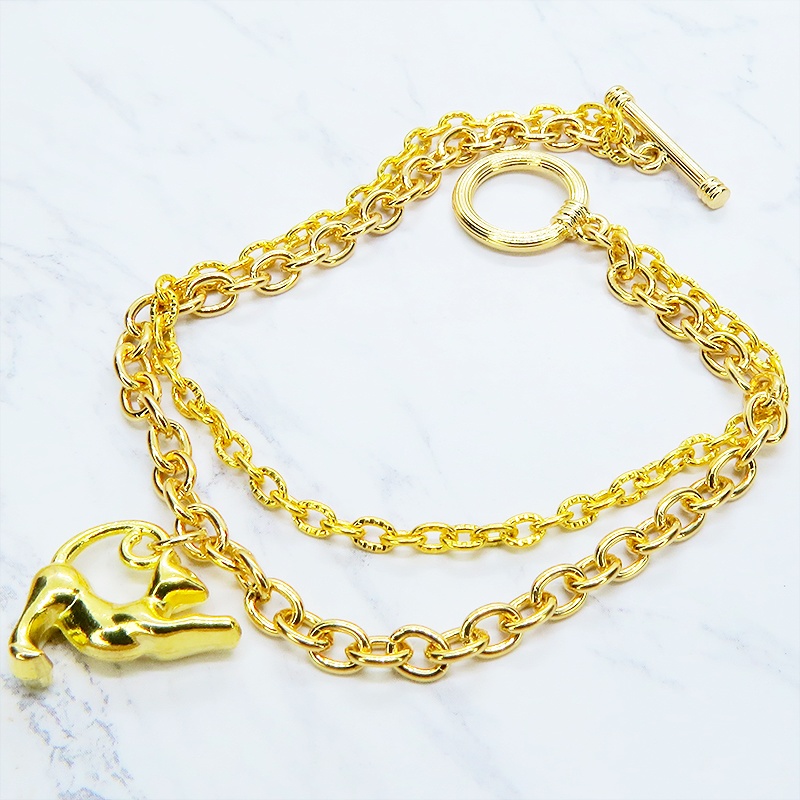 ゴールドカラー 伸び猫シルエットモチーフのダブルチェーンブレスレット