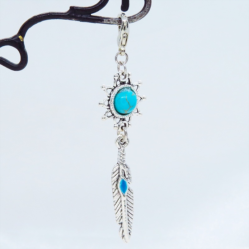 マスク・スマホチャーム アンティークシルバー フェザーとひまわりのチャーム ターコイズ 金具変更可