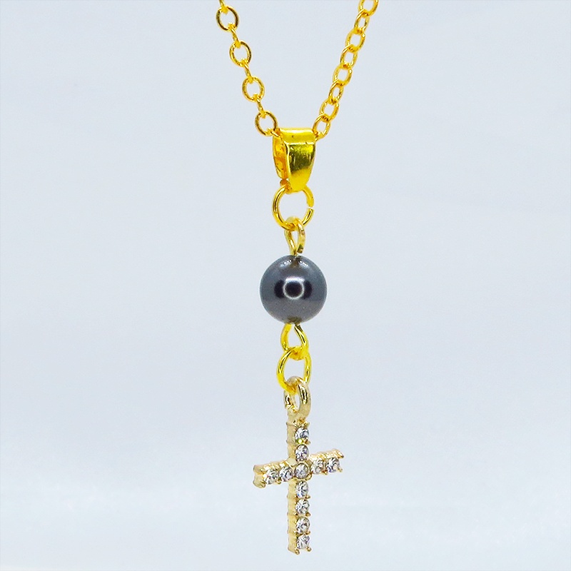 ゴールドカラー ラインストーンが輝くロザリオとスワロフスキーパール(ガンメタル)のコンパクトなネックレス 長さ調整可 アジャスター可