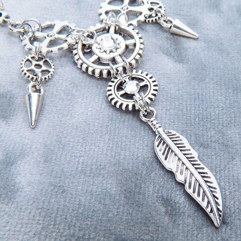 アンティークシルバー フェザーと歯車を組合せた多層構造のスチームパンク風ネックレス ラインストーン アジャスター可