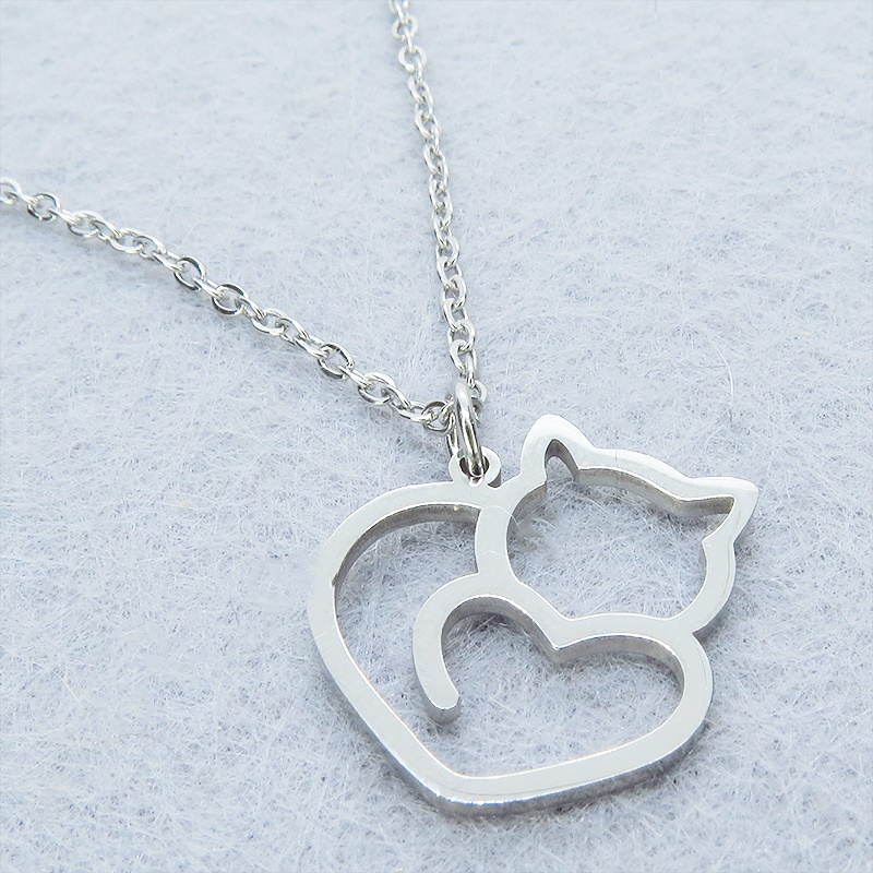 シルバーカラー ステンレス製 柔らかい曲線の猫シルエットモチーフのネックレス 長さ調整可