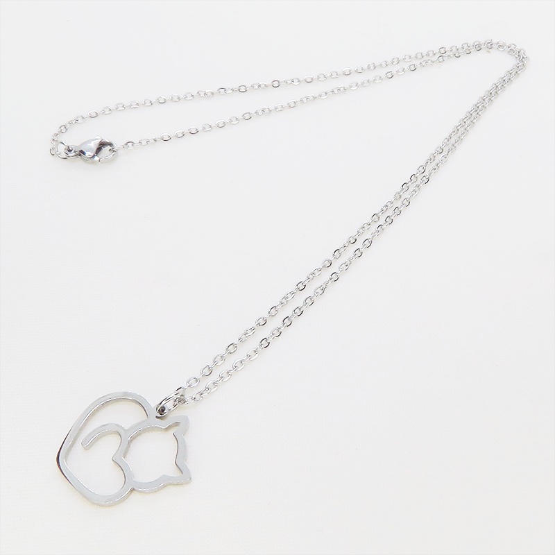 シルバーカラー ステンレス製 柔らかい曲線の猫シルエットモチーフのネックレス 長さ調整可
