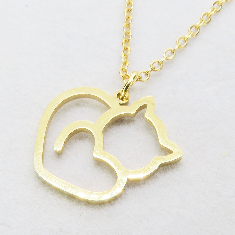 ゴールドカラー ステンレス製 柔らかい曲線の猫シルエットモチーフのネックレス 長さ調整可