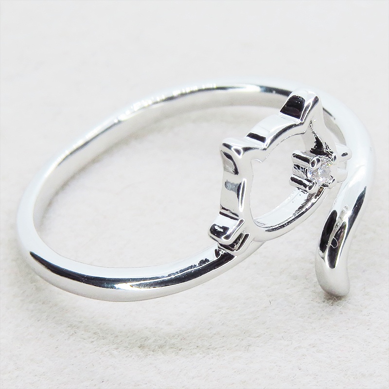 シルバー925 柔らかい曲線の猫シルエットモチーフのリング フリーサイズ キュービックジルコニア 尻尾