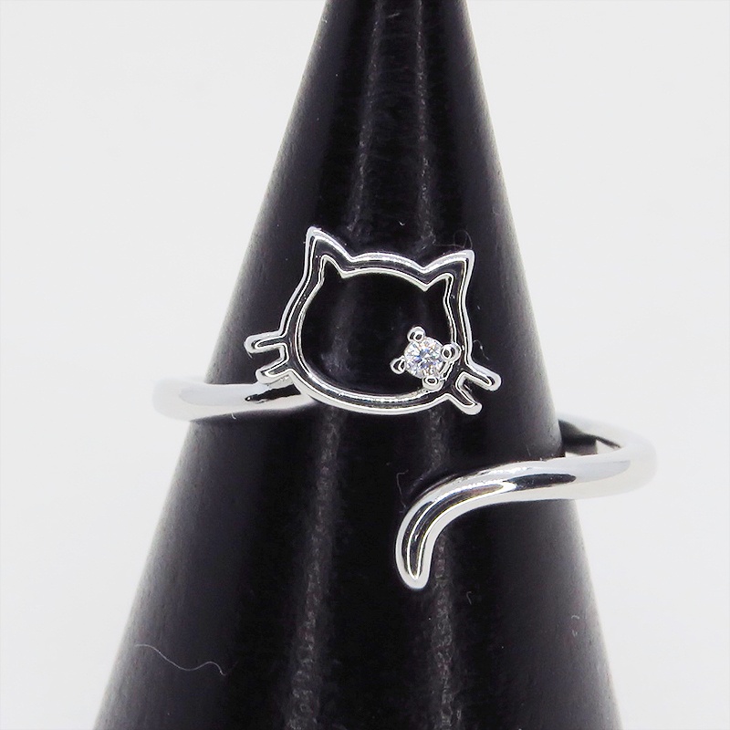 シルバー925 柔らかい曲線の猫シルエットモチーフのリング フリーサイズ キュービックジルコニア 尻尾