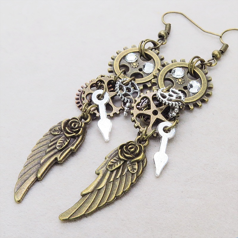 アンティークゴールド 翼と歯車を組合せた多層構造スチームパンクピアス ラインストーン