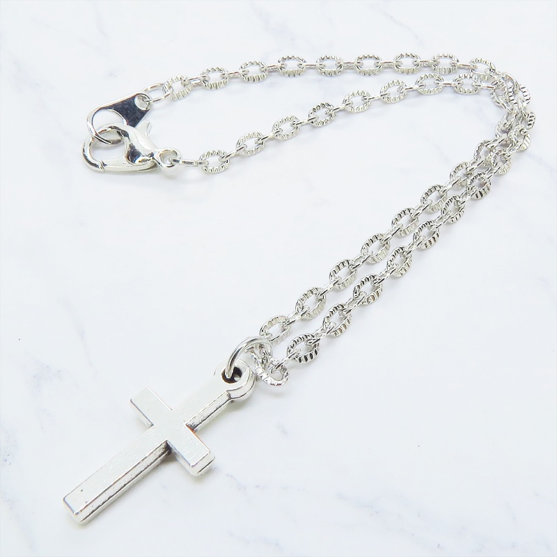 シルバーカラー ロザリオチャームと模様入りチェーンのシンプルなブレスレット アジャスター追加可