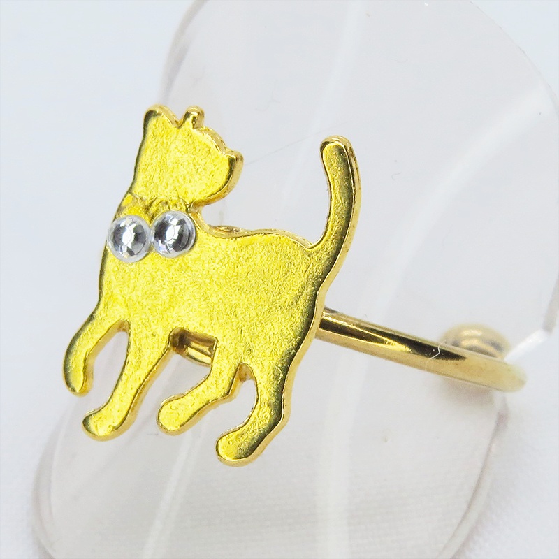 ゴールドカラー 振り向き猫シルエットモチーフのリング ラインストーン フリーサイズ