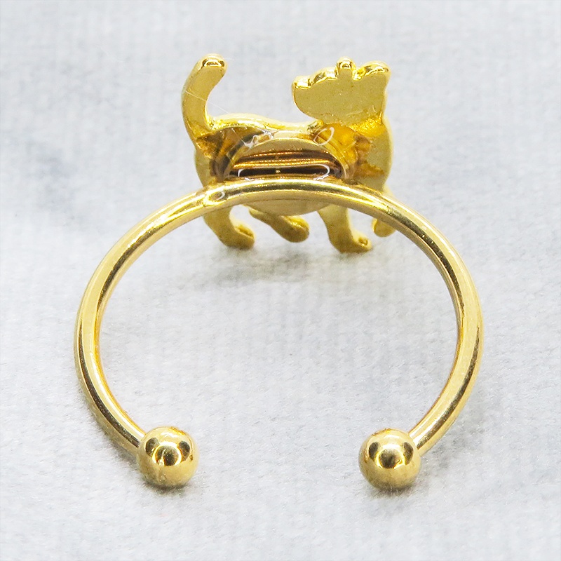 ゴールドカラー 振り向き猫シルエットモチーフのリング ラインストーン フリーサイズ