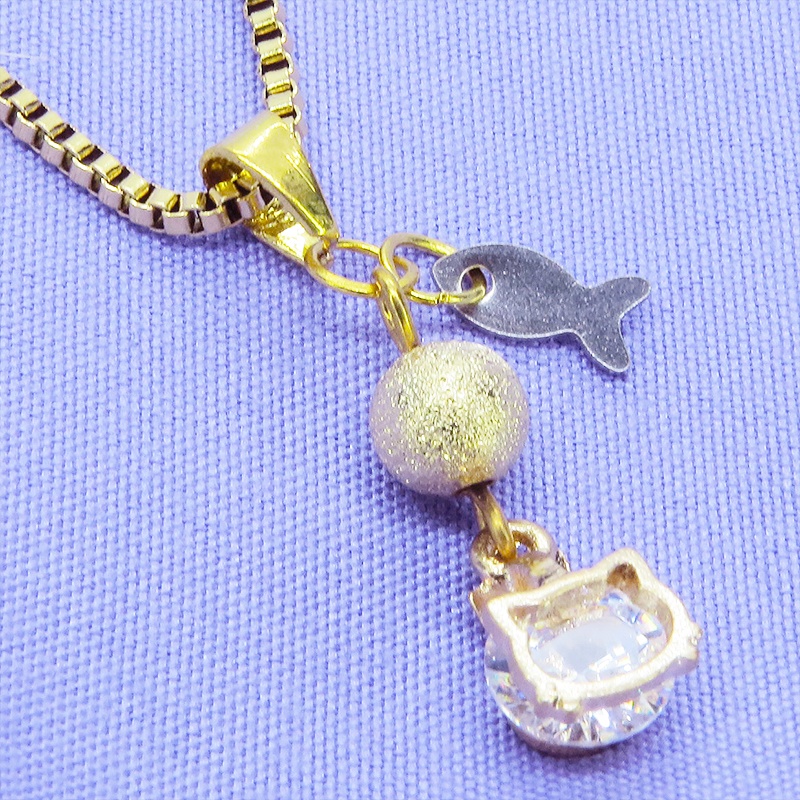 ステンレス製 マットゴールド 猫フレームキュービックジルコニアのコンパクトなネックレス ベネチアンチェーン