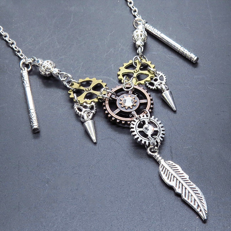 アンティークシルバー フェザーと歯車を組合せたスチームパンク風ネイティブ・アメリカンネックレス 長さ調整可