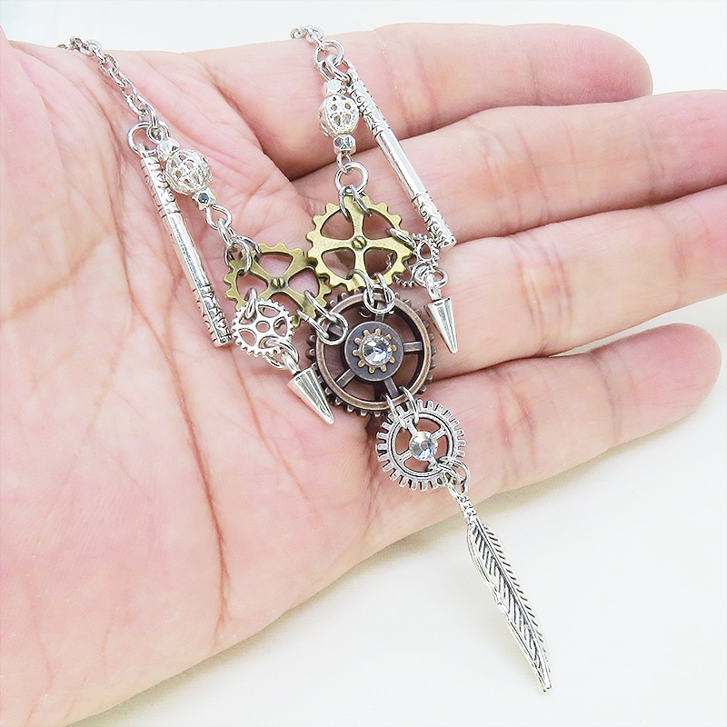 アンティークシルバー フェザーと歯車を組合せたスチームパンク風ネイティブ・アメリカンネックレス 長さ調整可