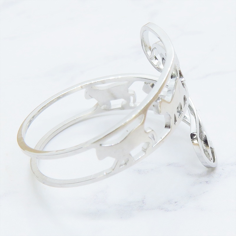 ステンレス製 シルバーカラー 歩く猫シルエットが連なる大人可愛いリング フリーサイズ