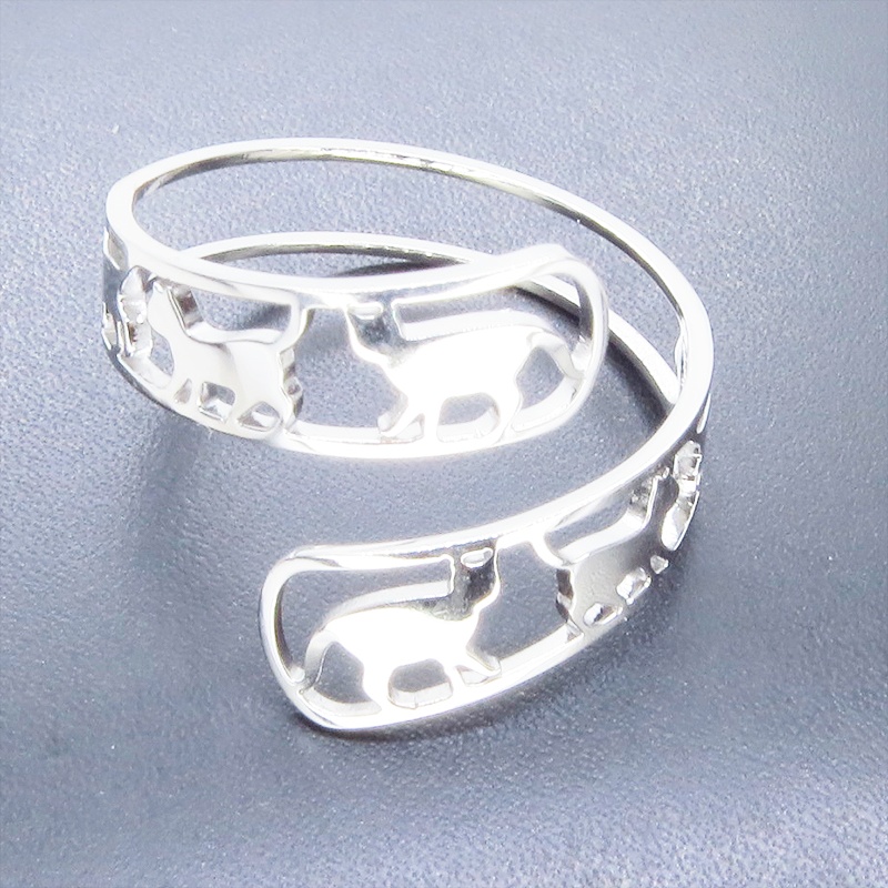 ステンレス製 シルバーカラー 歩く猫シルエットが連なる大人可愛いリング フリーサイズ