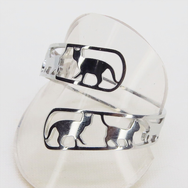 ステンレス製 シルバーカラー 歩く猫シルエットが連なる大人可愛いリング フリーサイズ